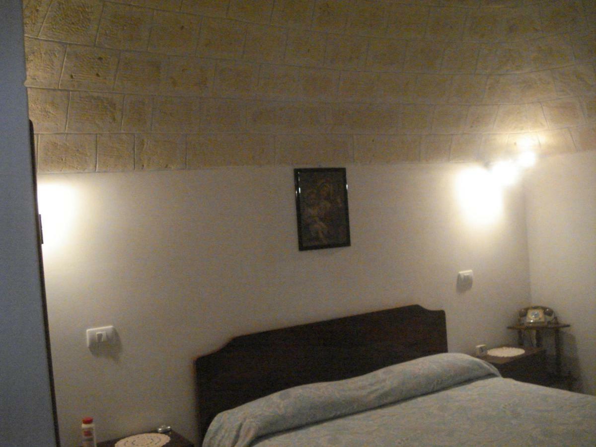 הוילה צ'יסטרנינו Trullo Salamina מראה חיצוני תמונה